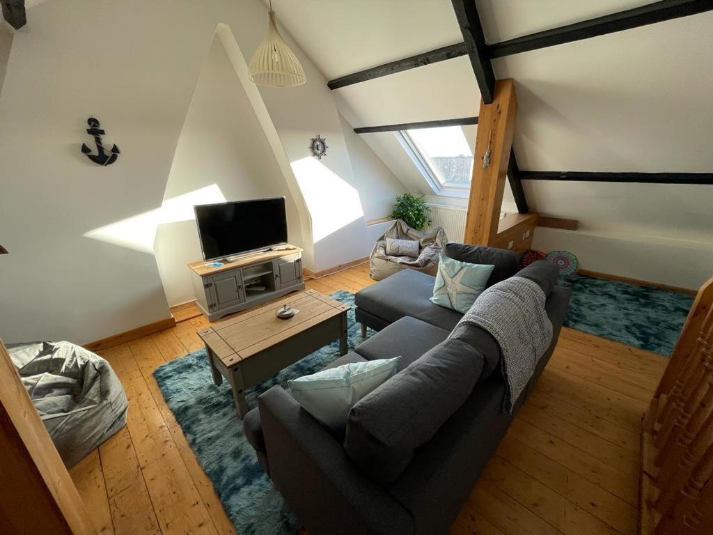 Harbour Loft! Newly Refurbished 3 Bed Flat! Apartment Burry Port Luaran gambar